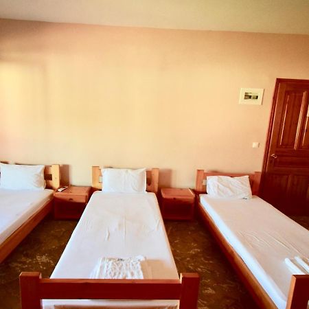 Menis Haus Rooms Vrasná Exteriér fotografie