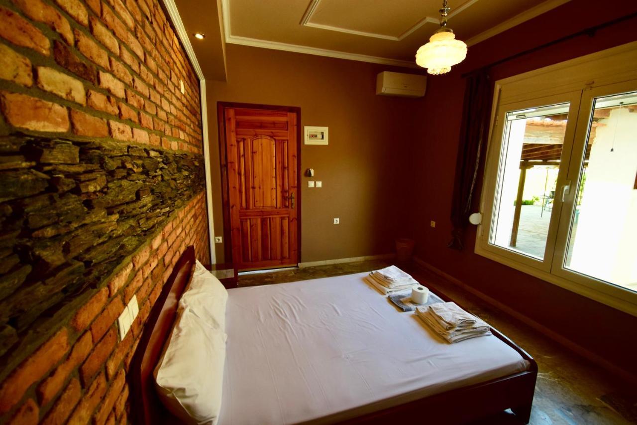 Menis Haus Rooms Vrasná Exteriér fotografie