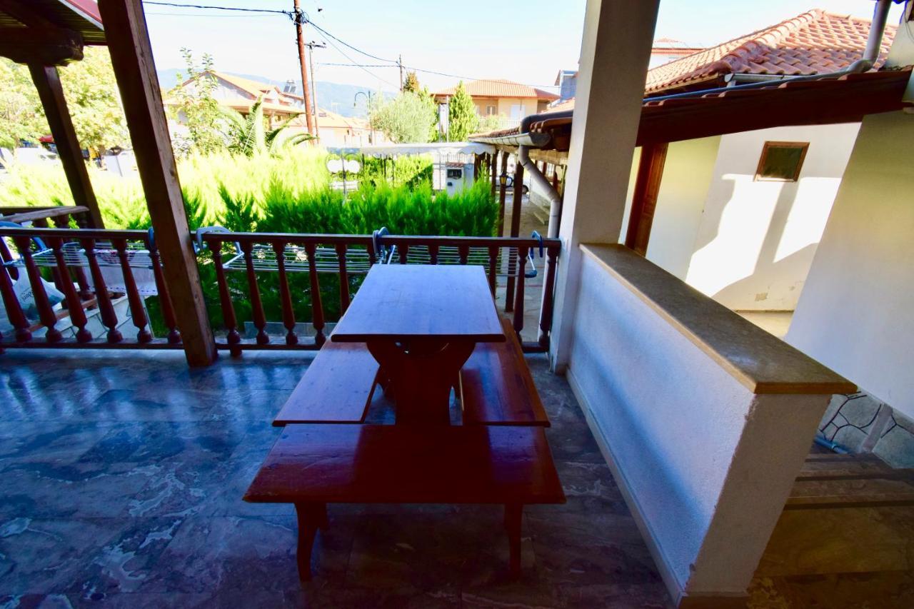 Menis Haus Rooms Vrasná Exteriér fotografie