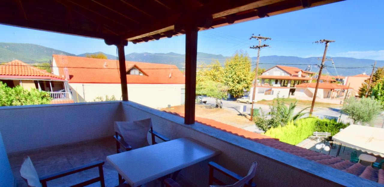 Menis Haus Rooms Vrasná Exteriér fotografie