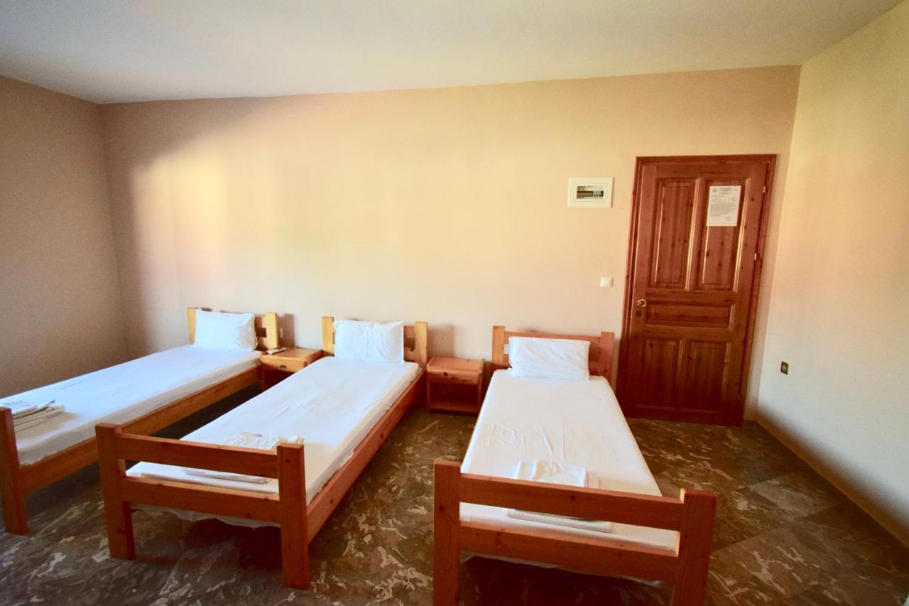 Menis Haus Rooms Vrasná Exteriér fotografie